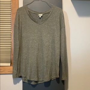 V-neck long sleeve